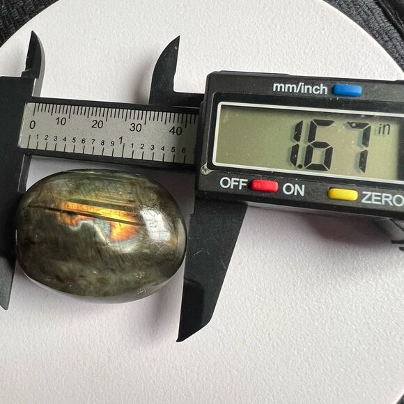 Labradorite Crystal Round Palmstone (5) - Picture 8 of 9